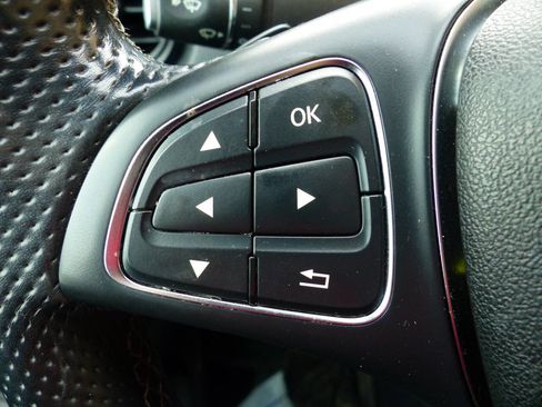 Used 2020 Mercedes-Benz Metris image 24