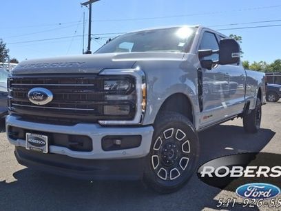 New 2025 Ford F350 Platinum w/ FX4 Off-Road Package