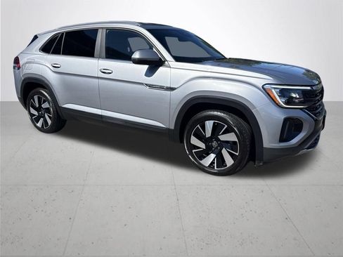 Used 2024 Volkswagen Atlas Cross Sport SE AWD/4WD image 4