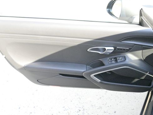 Used 2016 Porsche 911 Carrera 4 image 16