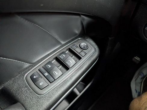 Used 2022 Dodge Charger Scat Pack w/ Dynamics Package RWD image 18