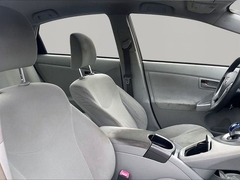 Used 2013 Toyota Prius Two image 28