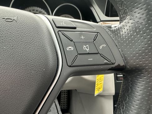 Used 2016 Mercedes-Benz E 350 Sedan image 12