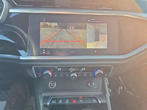 Used 2022 Audi Q3 2.0T Premium Plus w/ Premium Plus Package image 17