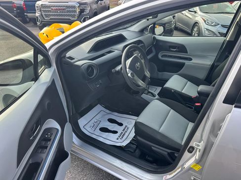 Used 2013 Toyota Prius C Three image 15