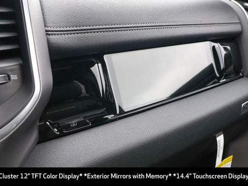 New 2026 RAM 1500 Laramie AWD/4WD image 24
