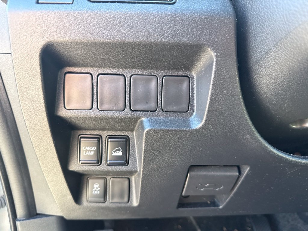 Used 2022 Nissan Frontier S AWD/4WD image 9