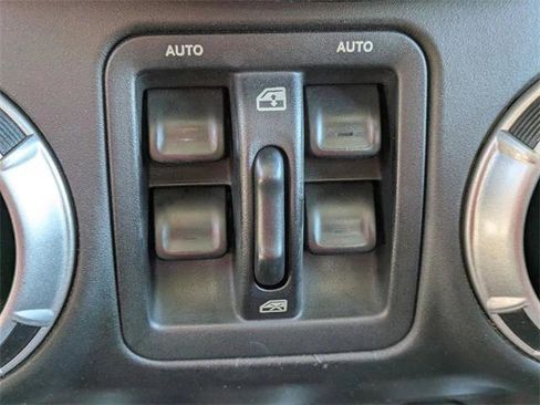 Certified 2015 Jeep Wrangler Unlimited Rubicon w/ Dual Top Group image 26