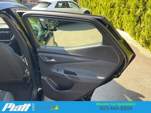 Used 2023 Chevrolet Bolt EUV LT image 42