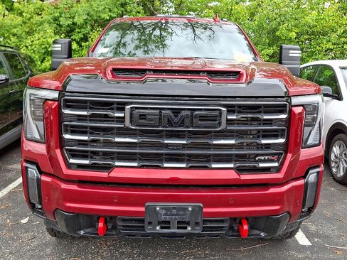 Used 2024 GMC Sierra 3500 AT4 w/ AT4 Premium Plus Package AWD/4WD image 4