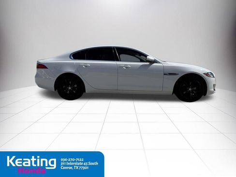Used 2020 Jaguar XF Premium image 5
