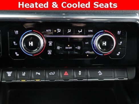 Used 2025 GMC Sierra 2500 Denali w/ Denali Reserve Package image 4