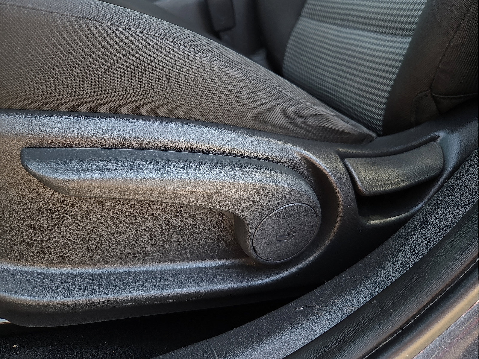 Used 2020 Hyundai Kona SE FWD image 15