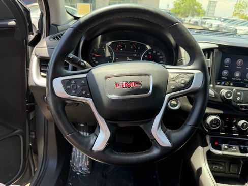 Used 2024 GMC Terrain SLT AWD/4WD image 16