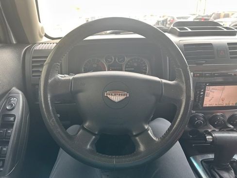 Used 2010 HUMMER H3T Alpha image 12