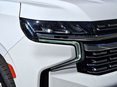 Used 2024 Chevrolet Tahoe Premier w/ Premium Package image 28