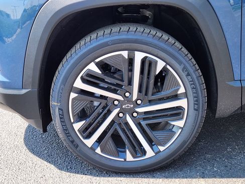 New 2027 Chevrolet Equinox RS w/ Safety and Technology Package AWD/4WD image 6