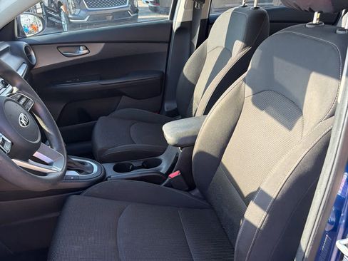 Used 2019 Kia Forte LXS FWD image 11