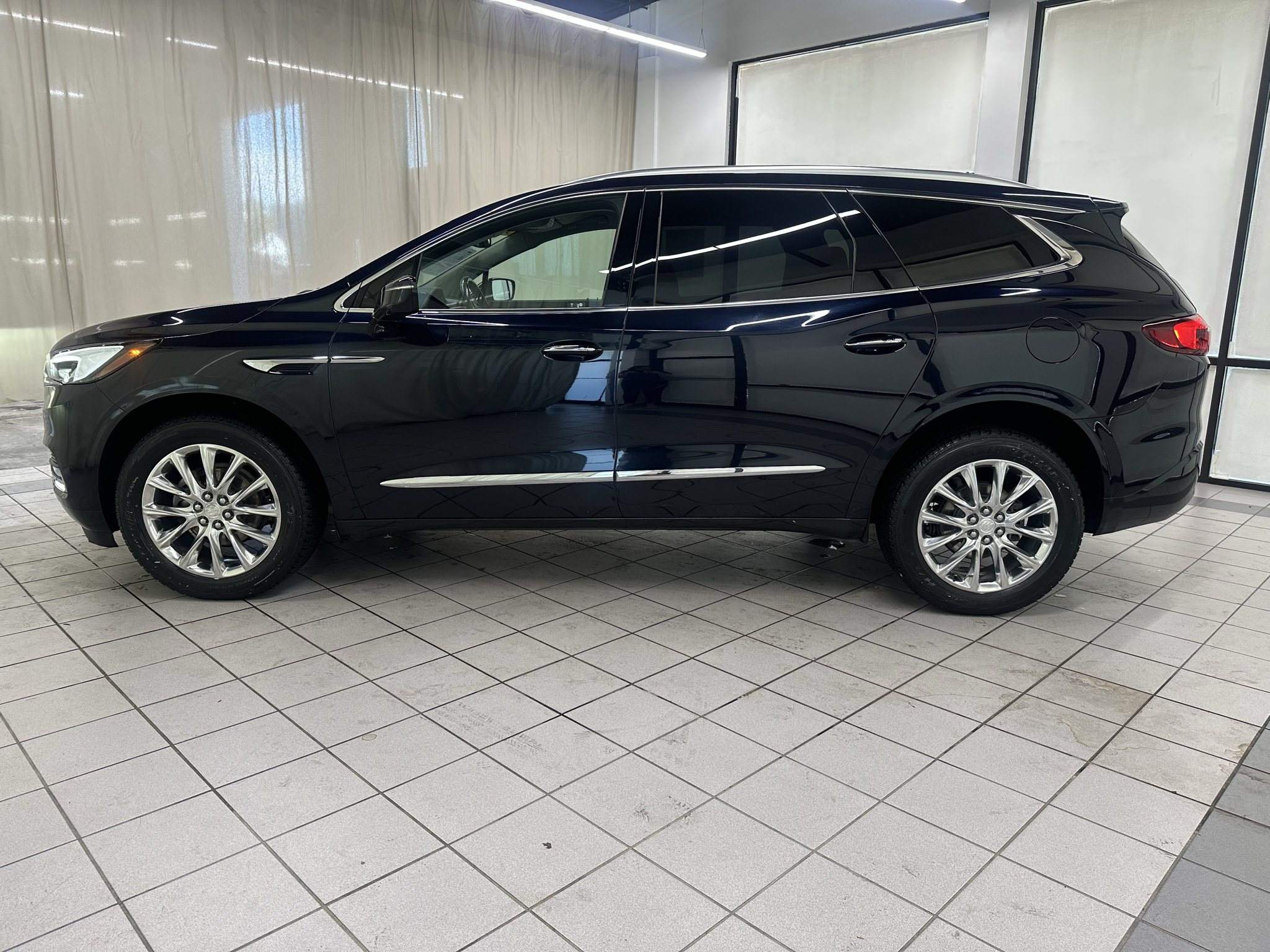 Used 2020 Buick Enclave Essence w/ Trailering Package, 5000 lbs. AWD/4WD image 8
