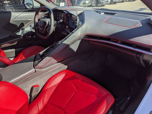 Used 2024 Chevrolet Corvette Stingray Coupe w/ Z51 Performance Package image 27