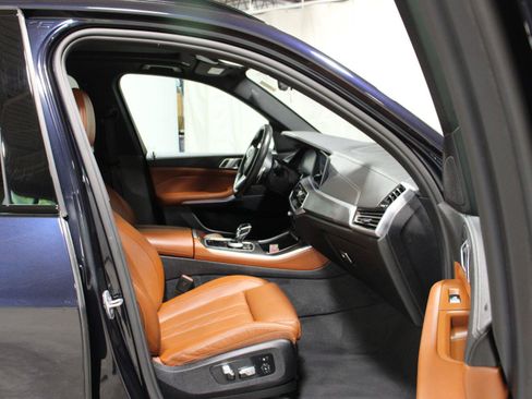 Used 2022 BMW X5 xDrive40i w/ M Sport Package AWD/4WD image 7