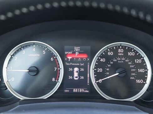 Used 2016 Lexus IS 200t image 34