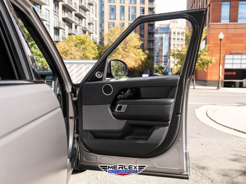 Used 2018 Land Rover Range Rover Long Wheelbase Supercharged image 44