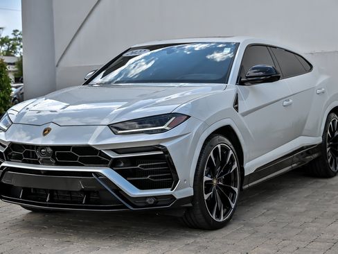 Used 2022 Lamborghini Urus AWD/4WD image 6