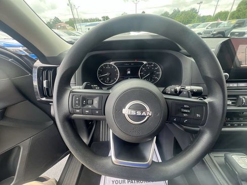 Used 2023 Nissan Pathfinder S FWD image 20