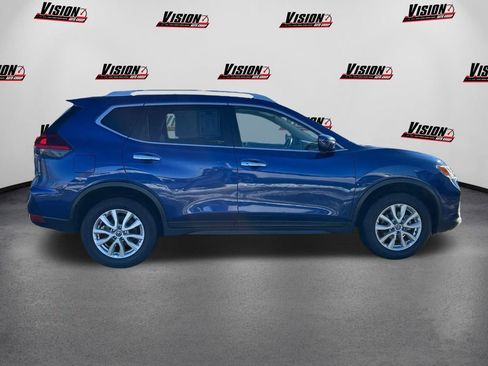 Used 2020 Nissan Rogue SV image 4