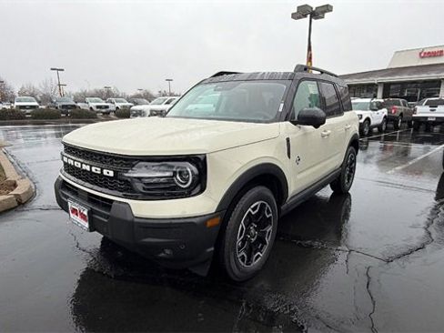 New 2025 Ford Bronco Sport Outer Banks w/ Outer Banks Tech Package+ image 1
