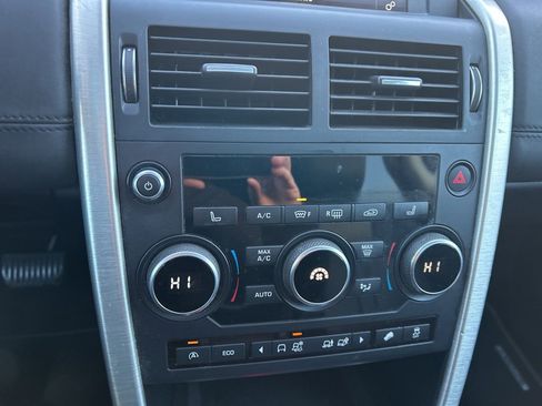 Used 2015 Land Rover Discovery Sport HSE image 27