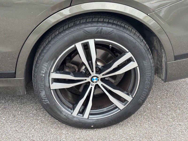 Used 2025 BMW X7 xDrive40i w/ M Sport Package AWD/4WD image 10