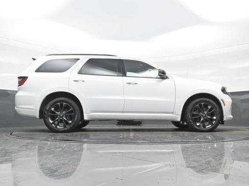 Used 2024 Dodge Durango GT image 32