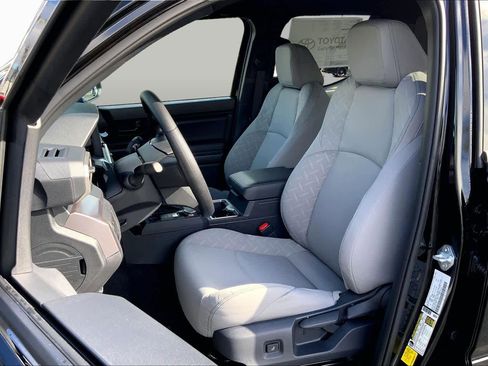 New 2026 Toyota Tacoma SR5 AWD/4WD image 9