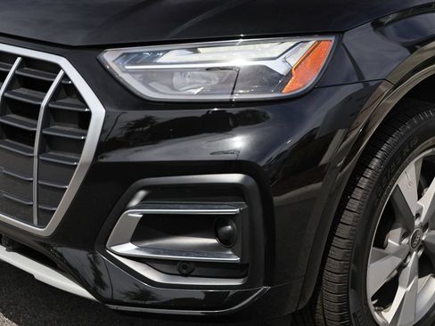 Used 2023 Audi Q5 2.0T Premium w/ Convenience Package AWD/4WD image 12