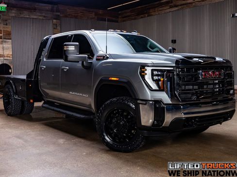 Used 2026 GMC Sierra 3500 SLE w/ SLE Convenience Package AWD/4WD image 1