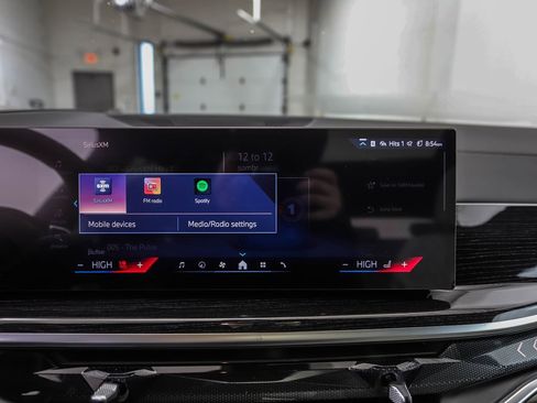 New 2026 BMW X5 xDrive50e AWD/4WD image 16