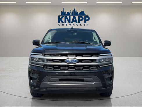 Used 2024 Ford Expedition XLT AWD/4WD image 2