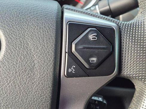 Used 2014 Toyota Tacoma 4x4 Access Cab V6 w/ SR5 Package image 17