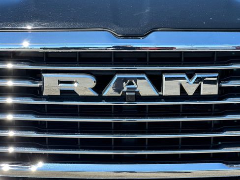 Used 2025 RAM 1500 Laramie image 47