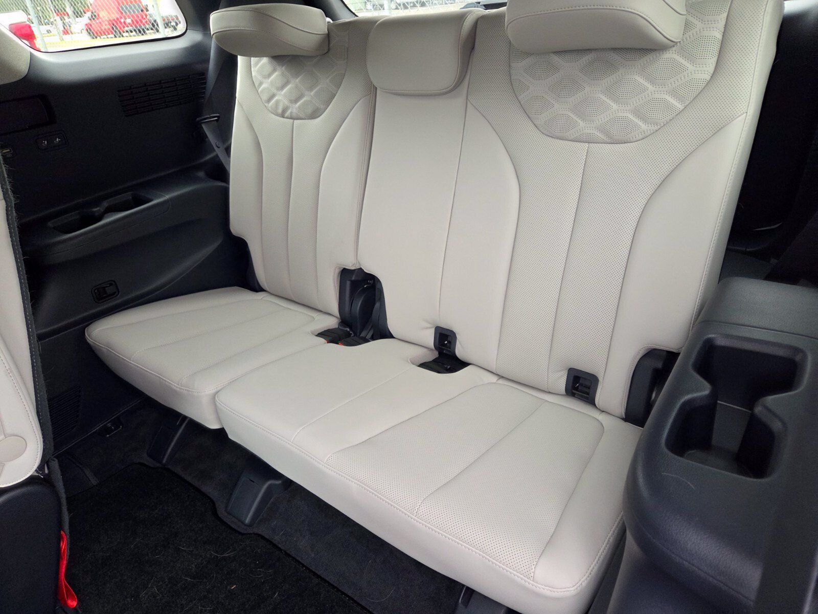 Used 2022 Hyundai Palisade Limited FWD image 8