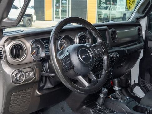 Used 2022 Jeep Wrangler Unlimited Sport AWD/4WD image 12