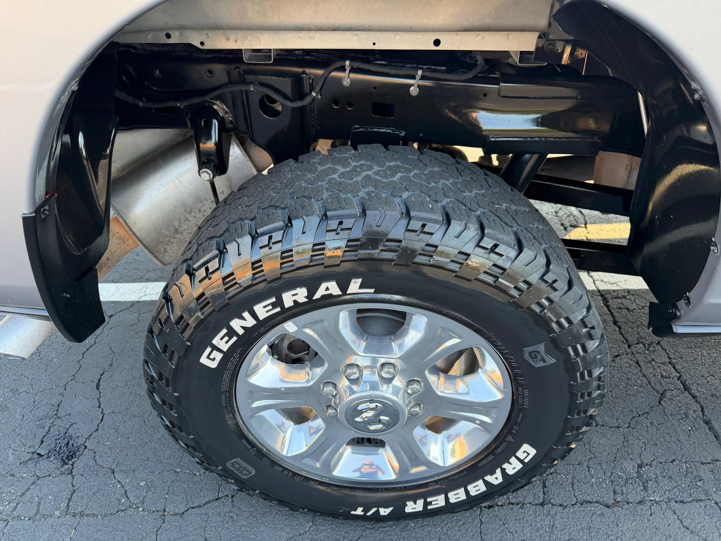 Used 2023 RAM 2500 Big Horn w/ Level 1 Equipment Group AWD/4WD image 13