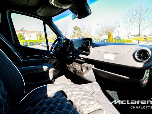 New 2024 Mercedes-Benz Sprinter 3500 image 19