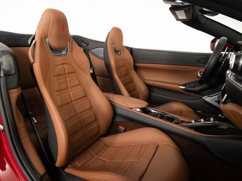 Certified 2023 Ferrari Portofino M RWD image 33