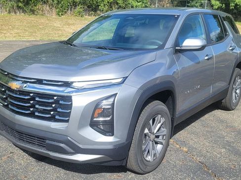 New 2026 Chevrolet Equinox LT image 3