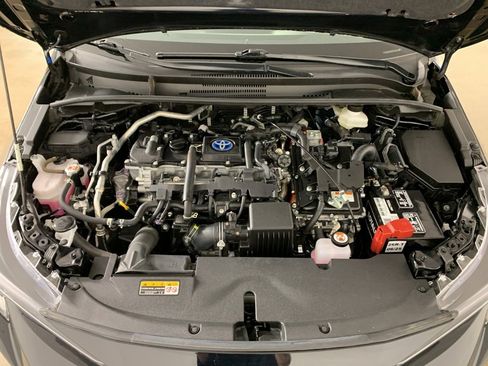 Used 2024 Toyota Corolla XLE image 39