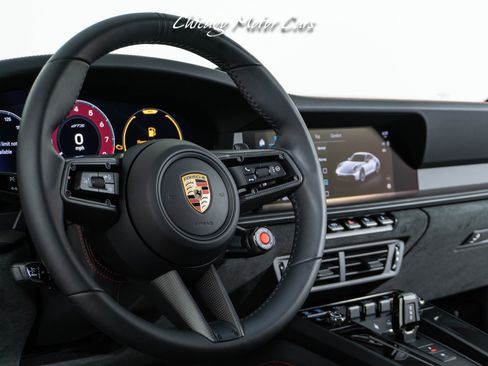 Used 2025 Porsche 911 GTS image 28