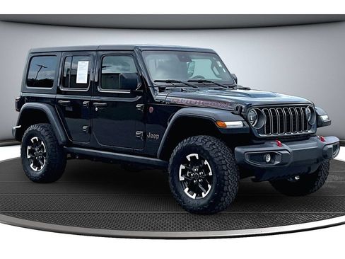 Used 2025 Jeep Wrangler Unlimited Rubicon AWD/4WD image 14